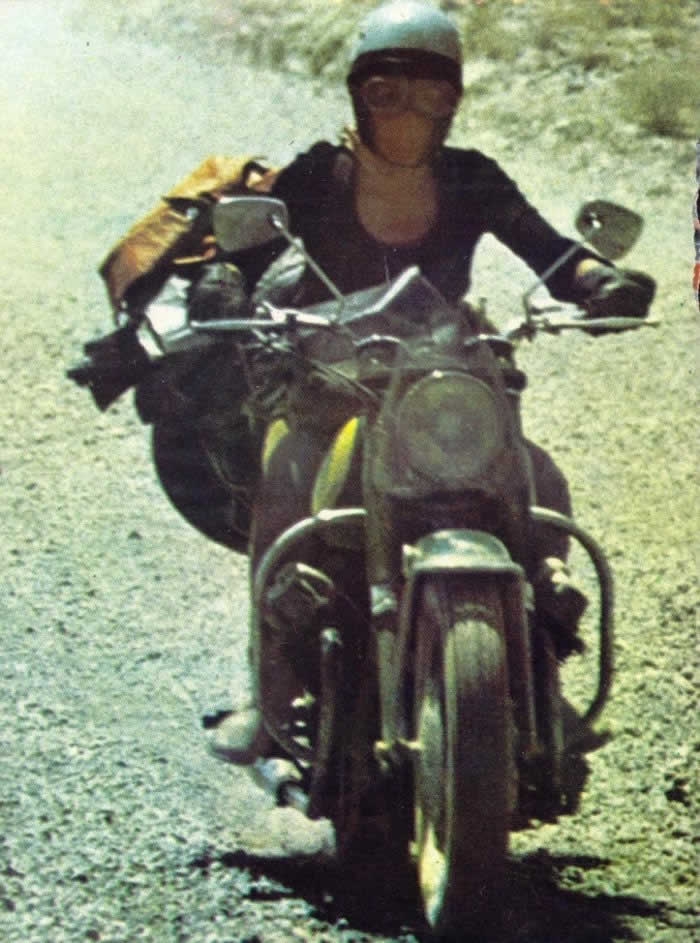 Grandes Viagens de Uma Pequena Mulher-1976