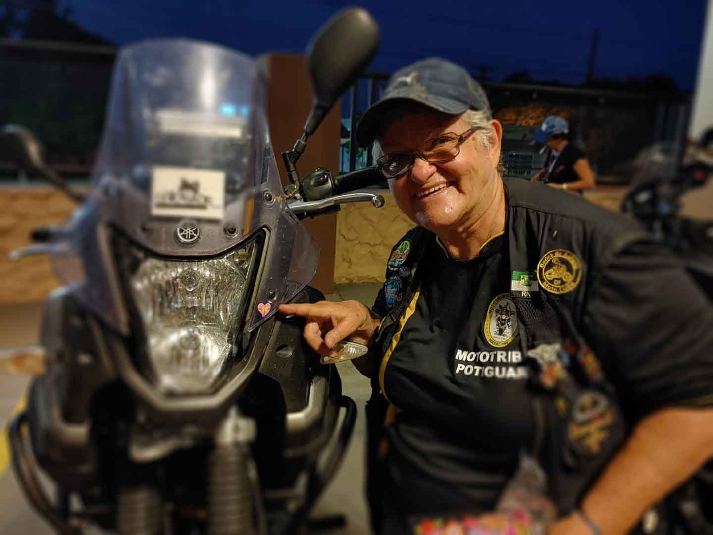 Motociclista BRz de 70 anos viaja de moto de Natal (RN) a Santa Vitória (MG) para rever amigas